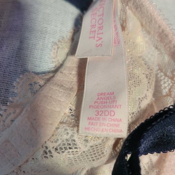 32DD Dream Angels Push up bra - Picture 3 of 3